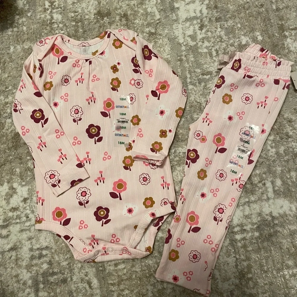 Garanimals Floral Baby Long Sleeve Onesie and Pants Set size 18M-NWT